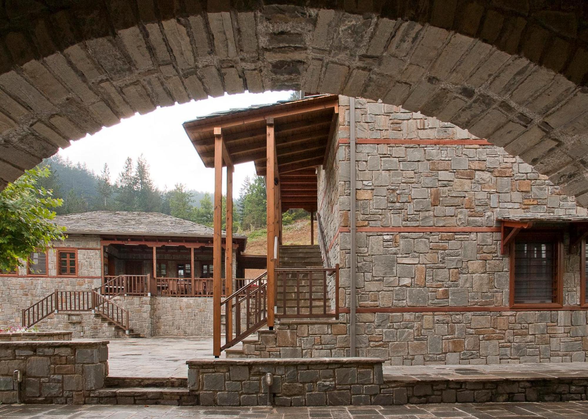 Kerasies Guesthouse Vovousa Bagian luar foto